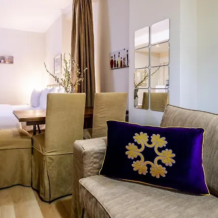 Studio Flat Near Public Transportation In Sisli Διαμέρισμα *